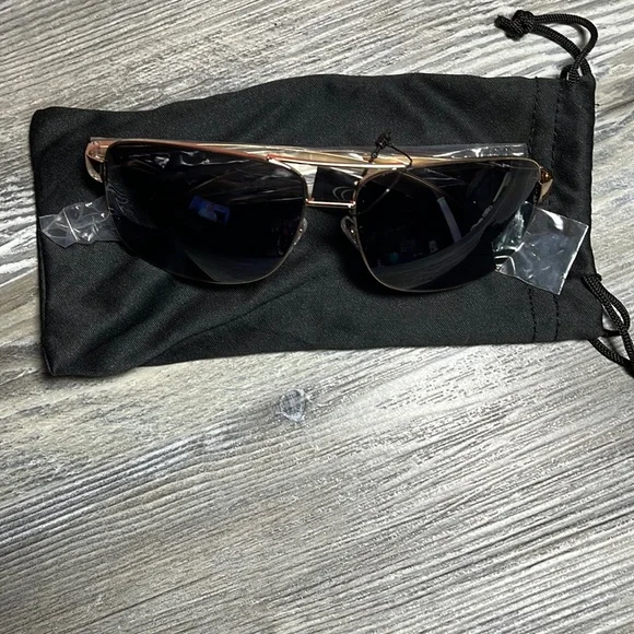 New Sunglasses - Picture 3 of 9